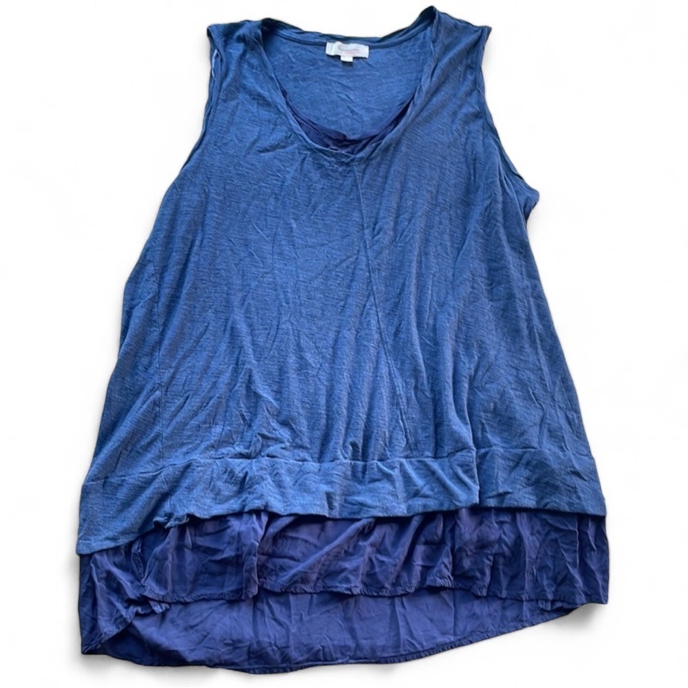 Two by Vince Camuto navy v-neck flowy tank size 3X